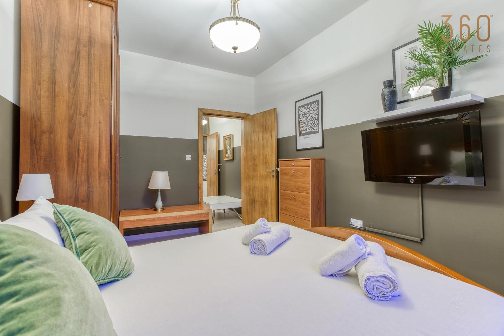 A Comfortable Apartment In The Heart Of Paceville Bt 360 Estates سانت جوليان المظهر الخارجي الصورة