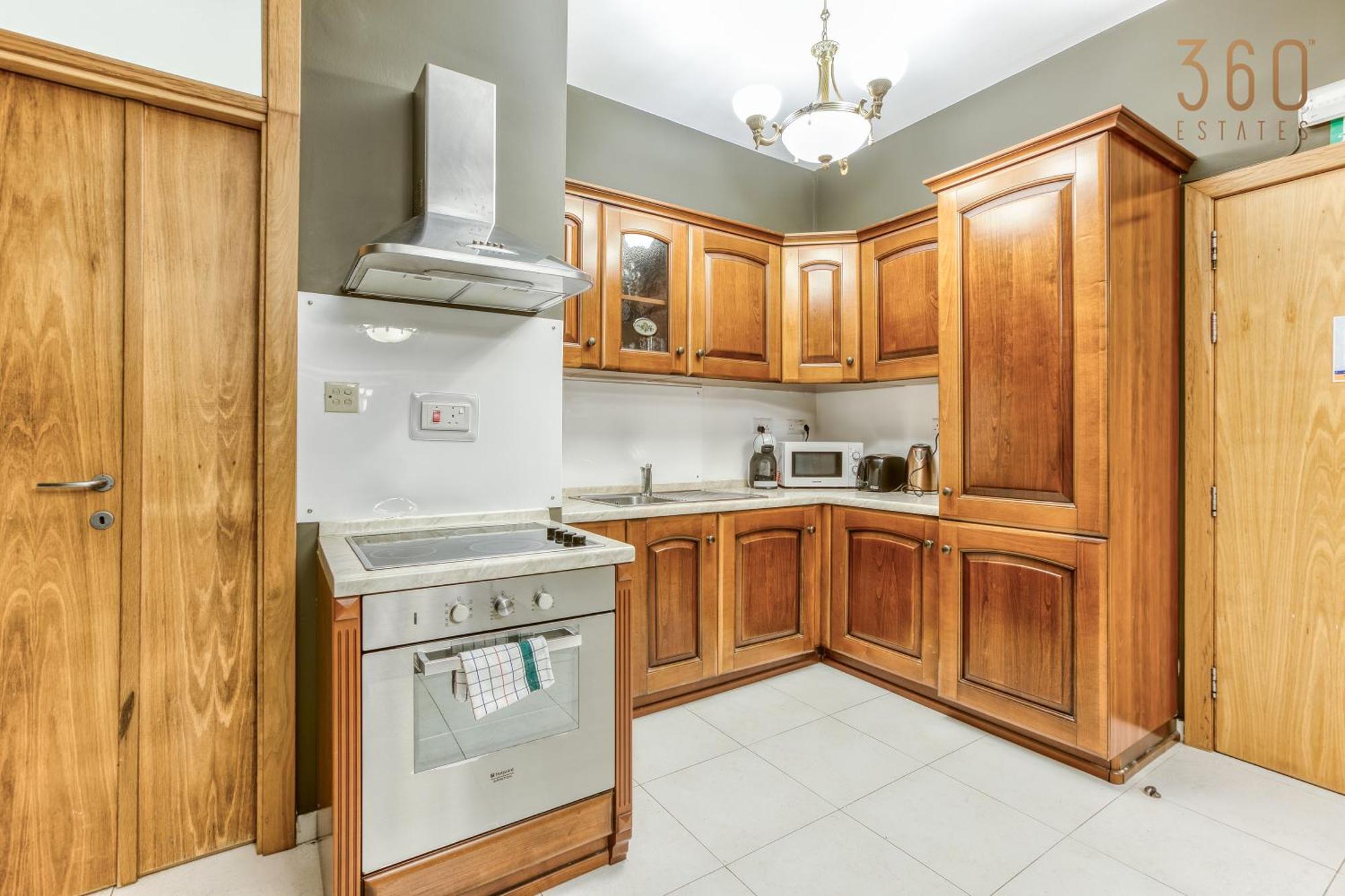 A Comfortable Apartment In The Heart Of Paceville Bt 360 Estates سانت جوليان المظهر الخارجي الصورة